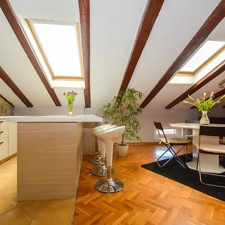Ferienhaus In Balatonlelle 4 *